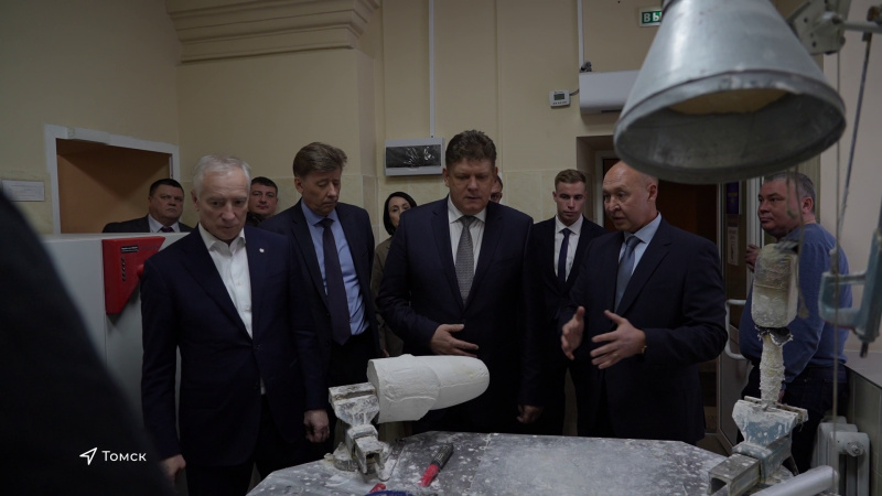 Полпред президента России Анатолий Серышев посетил протезное ортопедическое предприятие. Томское время | Телеканал