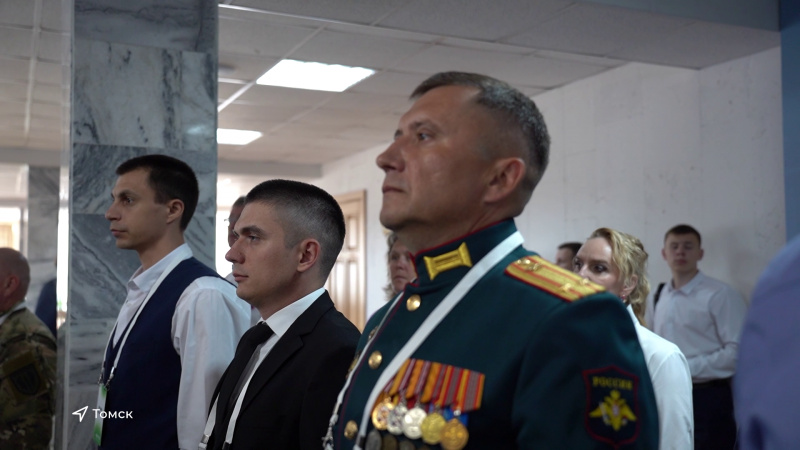 Участники программы «Наши герои» получили сертификаты на обучение. Томское время | Телеканал