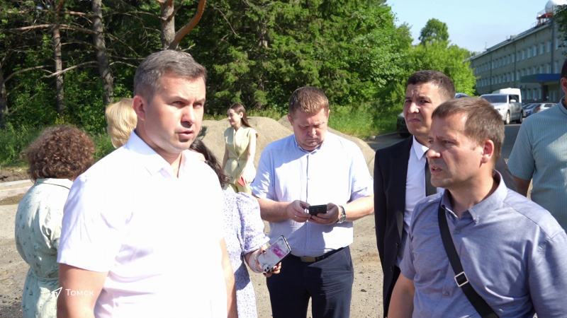 Мэр Томска Дмитрий Махиня проверил состояние дорог. Томское время | Телеканал
