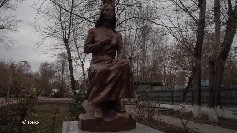 В Томске отремонтировали памятник плачущей вдове. Томское время | Телеканал