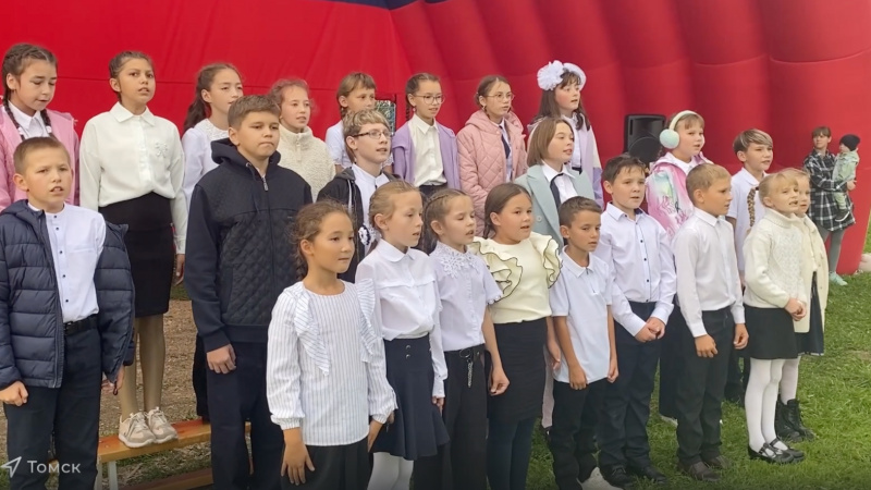 Томичей в зону СВО проводили патриотическим концертом. Томское время | Телеканал