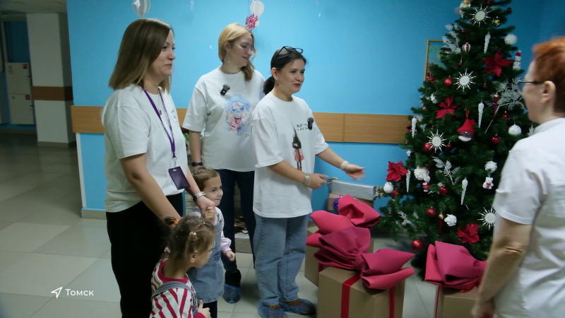 Томская семья поблагодарила Областной перинатальный центр. Томское время | Телеканал