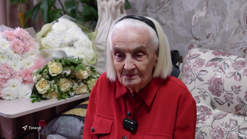 Труженица тыла  отметила свой юбилей. Томское время | Телеканал