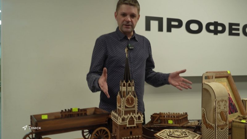 В Томске прошла первая ярмарка-продажа изделий студентов колледжей региона. Томское время | Телеканал