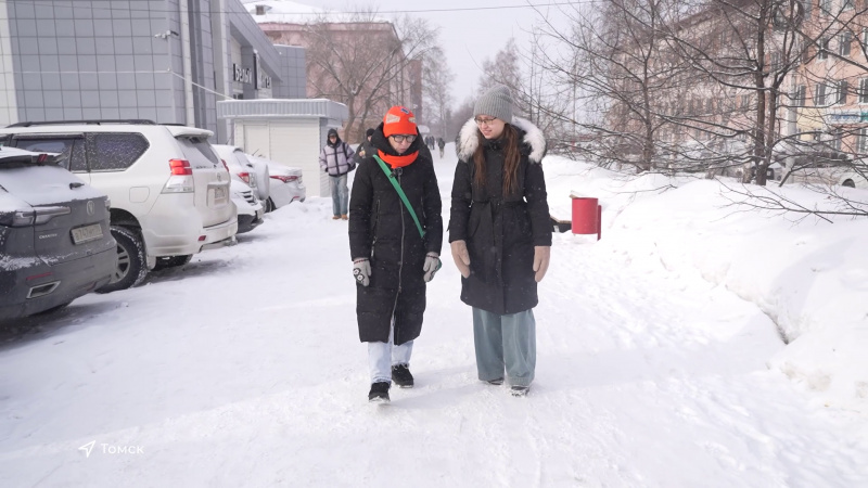 Томские коммунальщики борются с гололёдом. Томское время | Телеканал