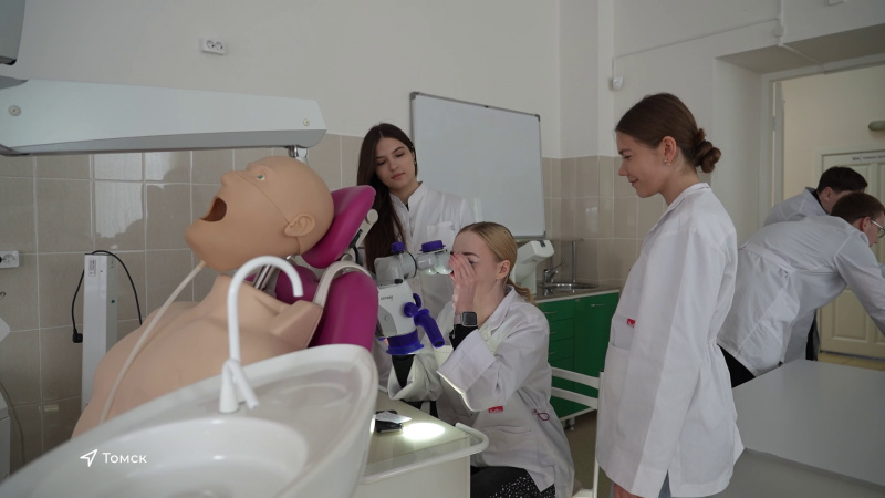 В СИБГМу студентов начнут учить лечить зубы с помощью искусственного интеллекта. Томское время | Телеканал