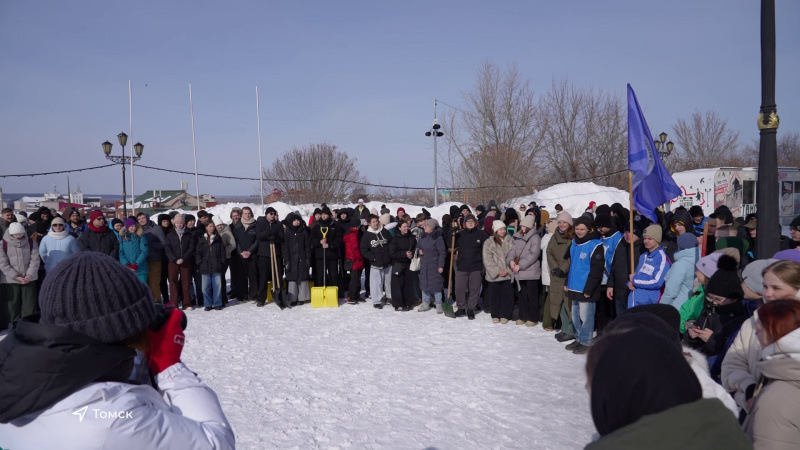 Снежная вахта в Томске перешагнула свой экватор. Томское время | Телеканал