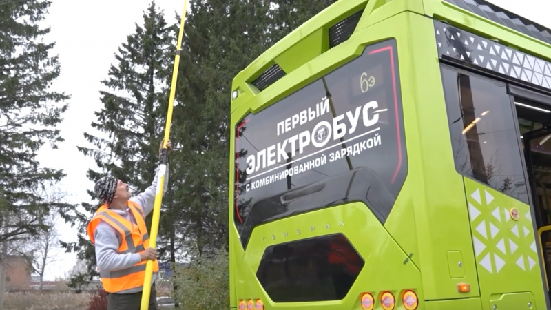 В Томске курсирует первый электробус. Томское время | Телеканал